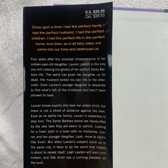 SOLD - Not For Sale
3 for $5 - Tami Hoag - Down The Darkest Road - Picture 2 of 6